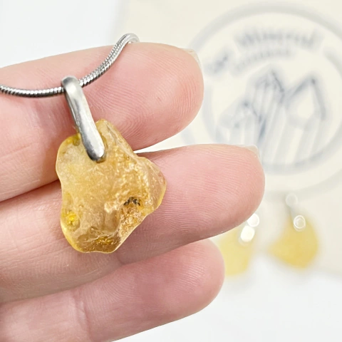 MINI DIJE DE ALPACA AMBAR