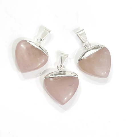 DIJE CORAZON CUARZO ROSA CON BAÑO DE PLATA - comprar online