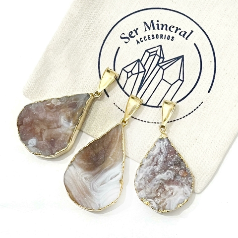 DIJE GOTA AGATA CALCEDONIA DORADA