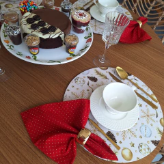 KIT CAPA SOUSPLAT NATALINO DOURADO + GUARDANAPO VERMELHO - 2 LUGARES - loja online