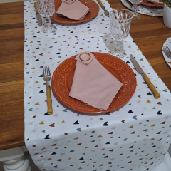 TRILHO DE MESA CORAÇÕES - IMPERMEÁVEL