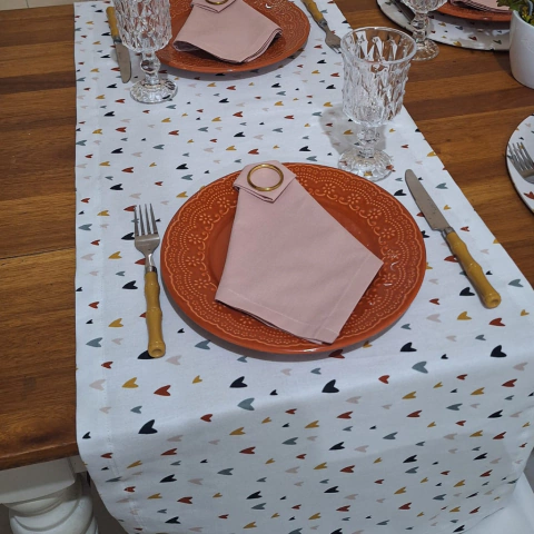 TRILHO DE MESA CORAÇÕES - IMPERMEÁVEL