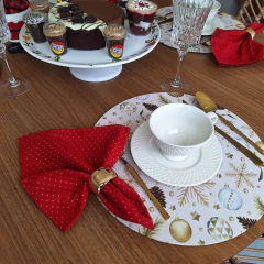 CAPA DE SOUSPLAT BRANCO E DOURADO NATALINO - comprar online