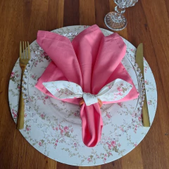 Imagem do KIT CAPA DE SOUSPLAT FLORAL BRANCO + GUARDANAPO ROSA - 2 LUGARES