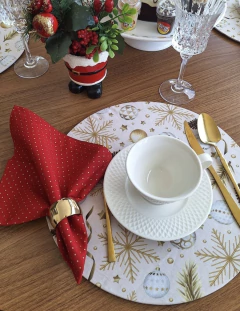 KIT CAPA SOUSPLAT NATALINO DOURADO + GUARDANAPO VERMELHO - 2 LUGARES - MADU HOUSE DECOR