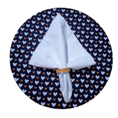 KIT CAPA DE SOUSPLAT CORAÇÃO FD MARINHO + GUARDANAPO BRANCO - 2 LUGARES - loja online