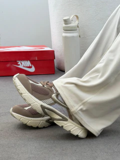 NIKE V5 RUNNING - TAUPE na internet