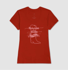Camiseta feminina de algodão com estampa princesa de botas.
