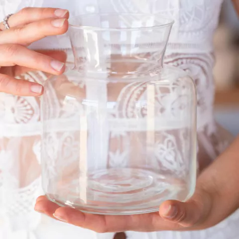 Florero de vidrio boca grande