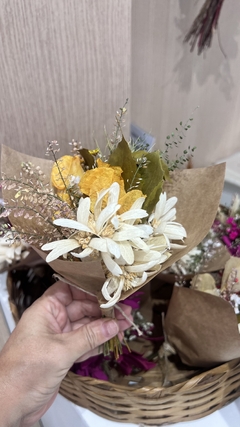 Buquê de flores P - comprar online
