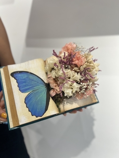 Flores no livro na internet