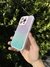 iPhone 16 Pro Rigida Sparkly Rainbow en internet