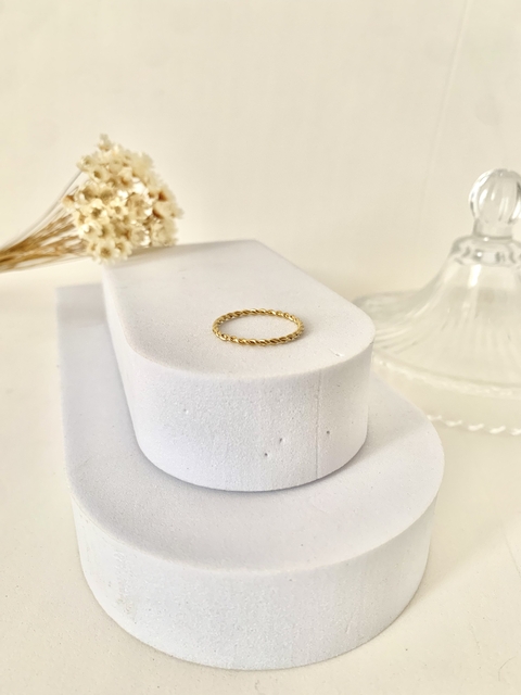 Anel Delicado Enrolado em Aço inoxidável Dourado - comprar online