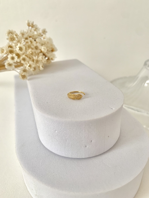 Piercing Fake de Orelha Folha em Aço Inoxidável Dourado - comprar online