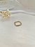 Anel Quadrado Minimalista em Aço Inoxidável Dourado na internet