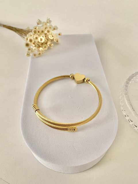 Bracelete Regulável com Pingente em Aço Inox Dourado - comprar online
