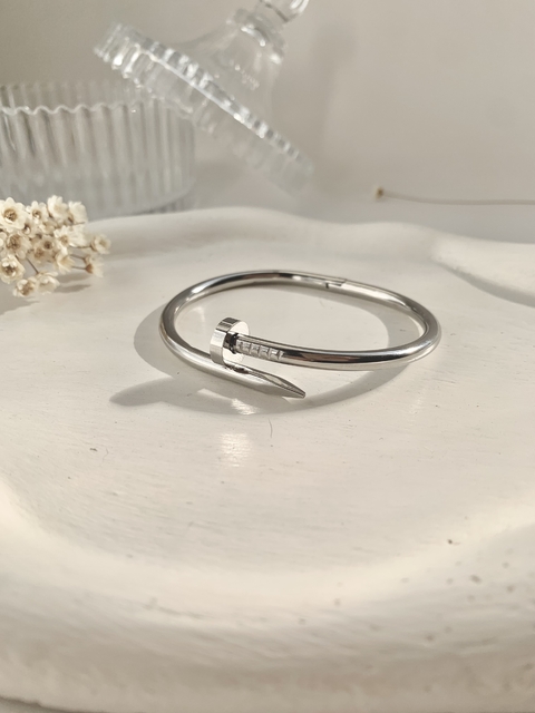 Bracelete Prego em Aço Inoxidável Prata - comprar online