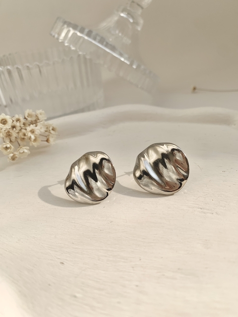 Brinco Maximalista Redondo em Aço Inoxidável Prata - comprar online