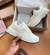 New Balance 2002 - Branco na internet
