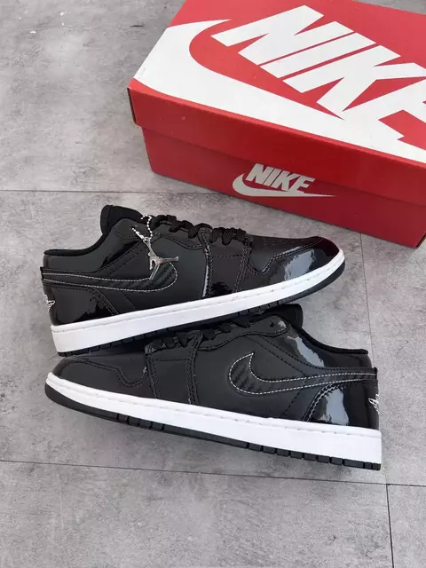 Nike Air Jordan Low