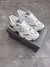 New Balance 9060 - Branco, Cinza e Rosa - comprar online