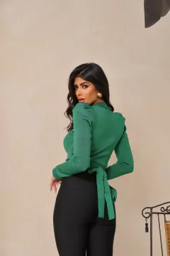Blusa Croped lisa com amarração rayon na internet