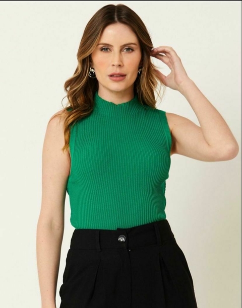 Blusa feminina regata caneladagola média básica