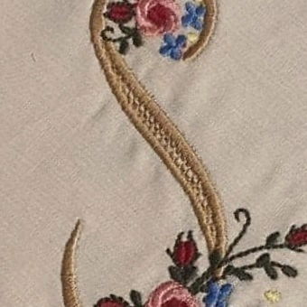 Bordado Monograma Clássico S