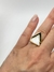 Anel Geométrico Ajustável de Pedra Natural Howlita Branca com Borda Preta Banhado a ouro 18k - comprar online