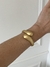 Bracelete Gota Dupla no Metal Fosco Dourado - comprar online