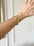 Bracelete Fino Design Orgânico Ondulado Dourado - comprar online