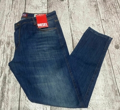 022 - Calça Jeans Diesel - comprar online