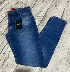 022 - Calça Jeans Boss - comprar online