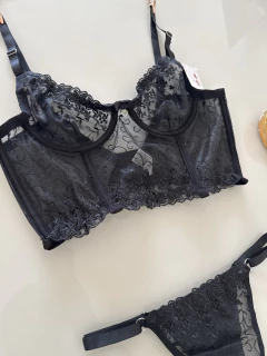 Conjunto Júlia na internet