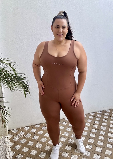 MACACÃO ESSENCIAL MODELADOR PLUS SIZE - MARROM - comprar online