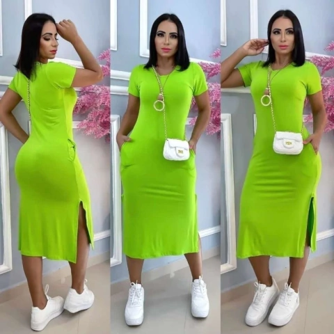 Vestido Midi Manga Curta Com Fenda Na Lateral