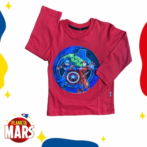 Camiseta con luz Avengers (fondo A)