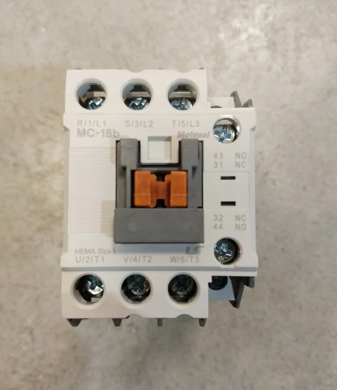 CONTACTOR MC-18b 220VCA