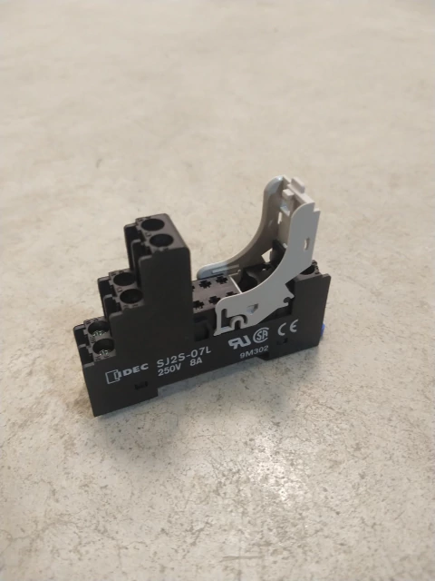 ZOCALO C/PROTECCION IDEC SJ2S-07L