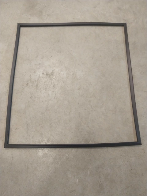 BURLETE DE PUERTA UF 136