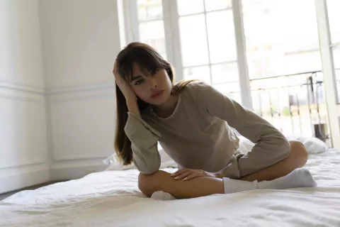 REMERA OXFORD SOPHIA | VISON - comprar online