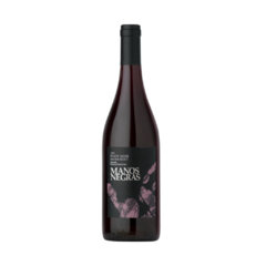 Vino Manos Negras Red Soil Pinot Noir