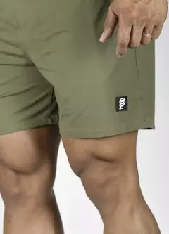 Short Poliamida Corto Verde Musgo Crown Training en internet