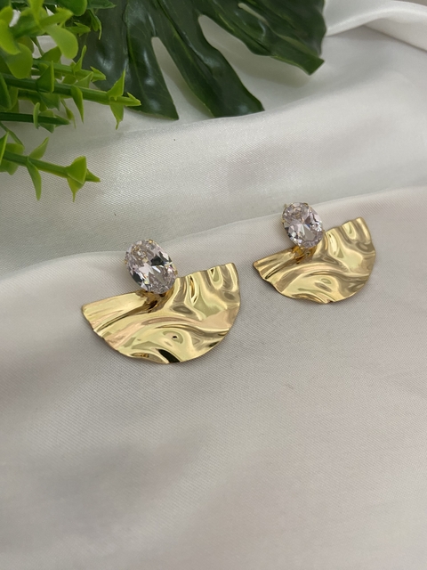 Brinco Feminino Meia Chapa com Zircônia Banho 18K