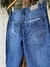 Calça jeans Mom Karmem na internet