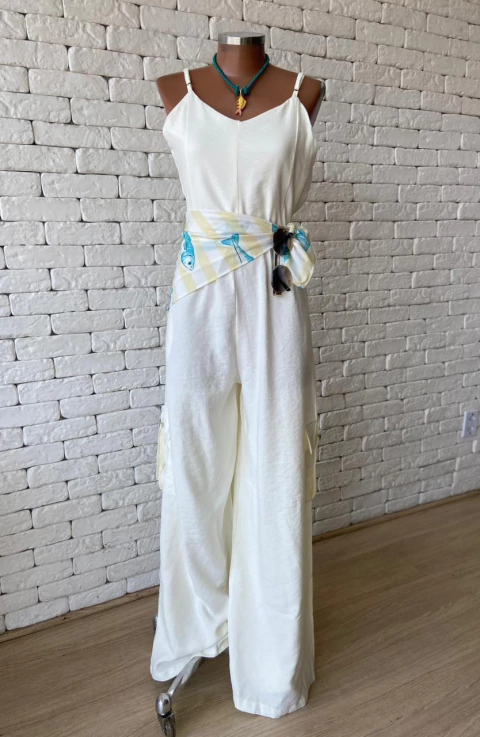 Macacão cargo com alças finas - comprar online