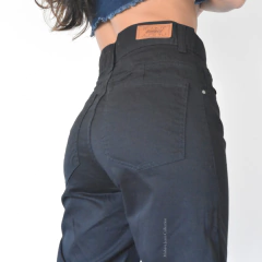 Mom (M150-A120MA) en internet