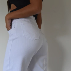 Mom (M153-A120GAB) en internet