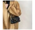 Imagen de Cartera Bandolera Herrajes Cuadrados Dorado Diseño Mujer