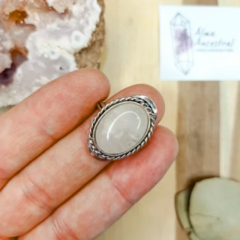 ANILLO REGULABLE DE CUARZO ROSA HECHO EN ALPACA